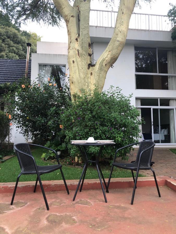 Fever Tree Suites Joanesburgo Exterior foto